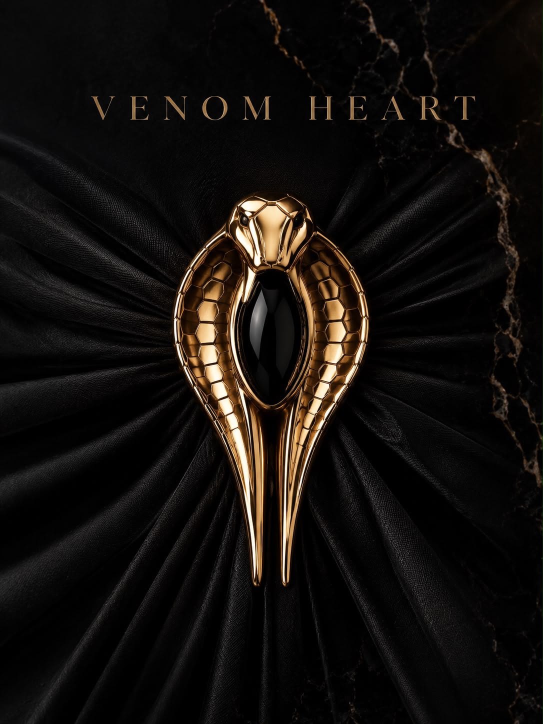 VÍVORA Venom Heart — cobra pendant with onyx